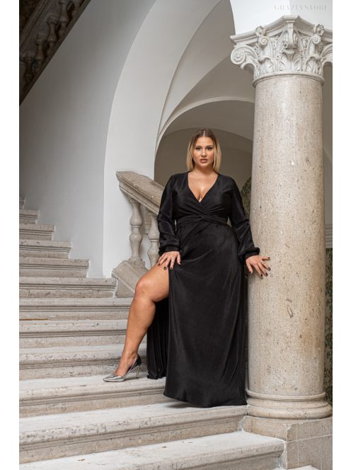 Daisy – átlapolt, hosszú ujjú pliszírozott maxi ruha fekete színben.