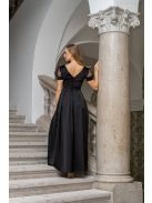 Ramóna – enyhén puffos ujjú ráncolt dekoltázsú fekete maxi ruha.