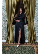 Írisz - Különleges dekoltázsú maxi ruha hosszú, strasszos tüll ujjakkal.