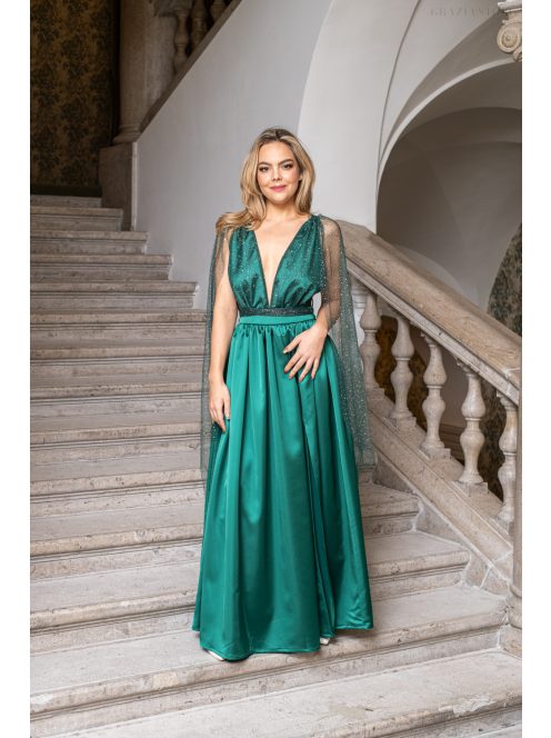 Scarlett - különleges maxi ruha keresztezett hátrésszel zöld színben strasszos tüllel