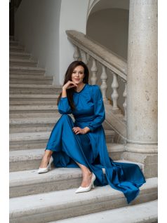   Dia – felgombolható hosszú ujjú maxi ruha light szatén anyagból petrolkék színben