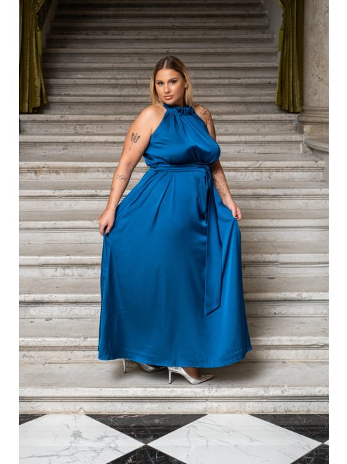 Olga – nyak és derékban megkötős maxi ruha light szatén anyagból.