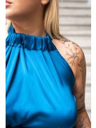 Olga – nyak és derékban megkötős maxi ruha light szatén anyagból.