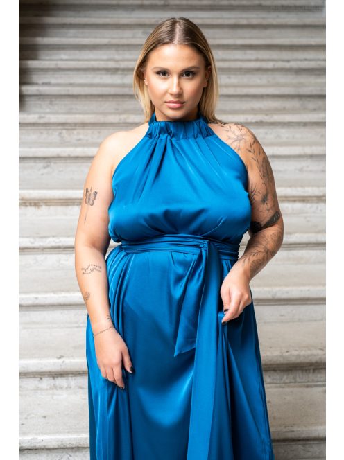 Olga – nyak és derékban megkötős maxi ruha light szatén anyagból.