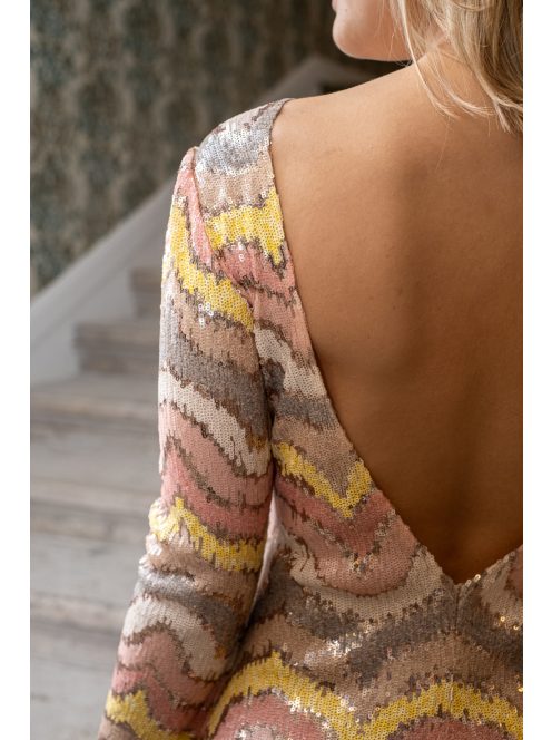 Stefin – színes, flitteres mini ruha hosszú ujjakkal, hátkivágással.