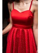 Dália – piros színű mini ruha furfangos hátrésszel szatén anyagból.