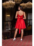 Dália – piros színű mini ruha furfangos hátrésszel szatén anyagból.
