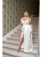 Inez – ráncolt felsőrészű, romantikus fehér szatén maxi ruha csillogós tüllel