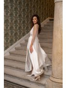 Scarlett - különleges maxi ruha keresztezett hátrésszel fehér színben szatén anyagból csillogó tüllel