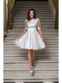   Andrea – fehér mini ruha puffos ujjakkal és különleges hátkivágással szatén anyagból strasszos tüllel