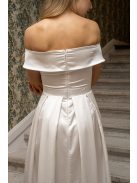 Audrey - szív kivágású maxi ruha fehér színben szatén anyagból.