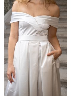   Audrey - szív kivágású maxi ruha fehér színben szatén anyagból