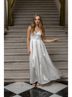 Zenina – V-kivágású, fehér szatén maxi ruha spagetti pántokkal.