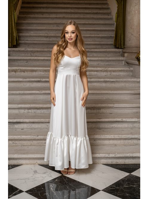 Evelin – fodros aljú fehér szatén maxi ruha vastag pántokkal.