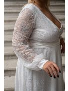 Daisy – átlapolt, hosszú ujjú muszlin maxi ruha csipkével.