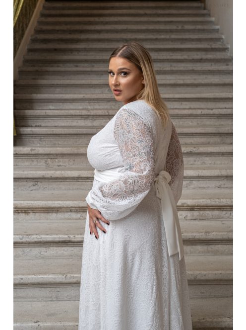 Daisy – átlapolt, hosszú ujjú muszlin maxi ruha csipkével fehér színben