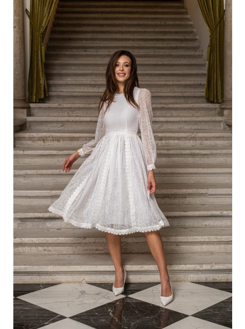 Csinszka – hosszú ujjú, csipke midi ruha fehér színben