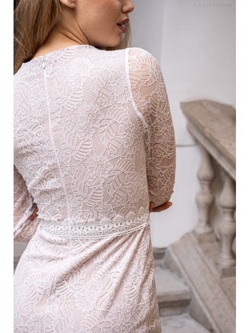 Lotti – szűkszabású csipke mini ruha hosszú ujjakkal fehér színben