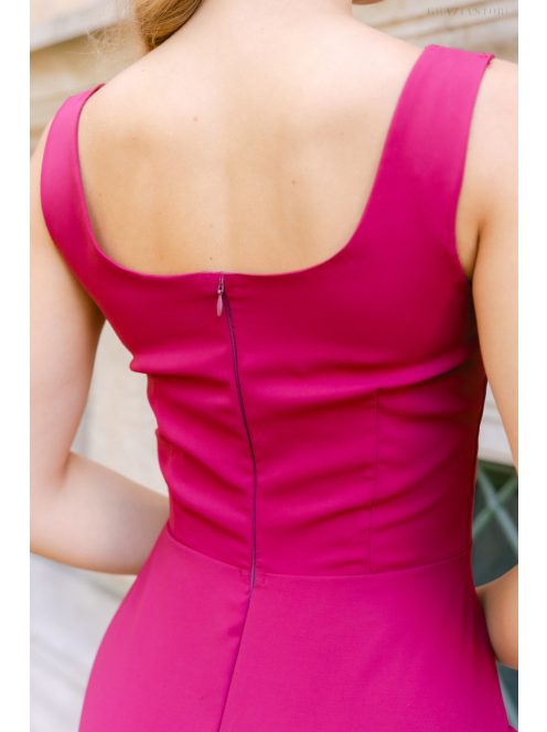 Bianka– sötétmályva muszlin alkalmi ruha aszimmetrikus fodros szoknyával