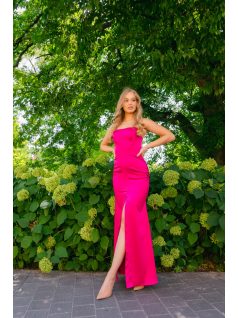   Marilyn – pántnélküli szatén maxi ruha magenta színben, sliccelt szoknyával
