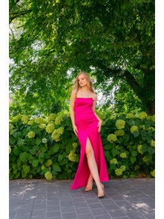 Marilyn pántnélküli szatén maxi ruha - Magenta alkalmi ruha sliccel