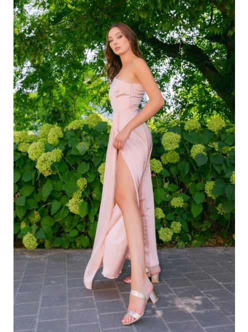 Linda - púder színű féloldalas lágy szatén maxi ruha masnival
