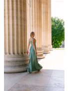 Maya – zsálya színű szatén alkalmi ruha átlapolt rakásos szoknyával