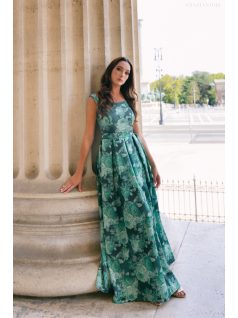   Frida – virágmintás szatén maxi ruha ejtett vállú elasztikus felsőrésszel 