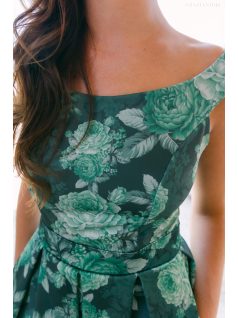 Frida – virágmintás szatén maxi ruha ejtett vállal