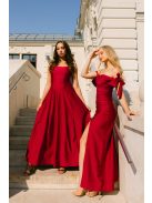 Dominika – bordó színű A-vonalú maxi ruha vastag pánttal.