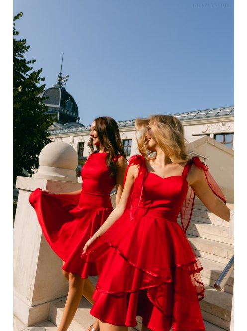 Elena – Piros szatén mini ruha tüll szoknyával és masnira köthető pántokkal