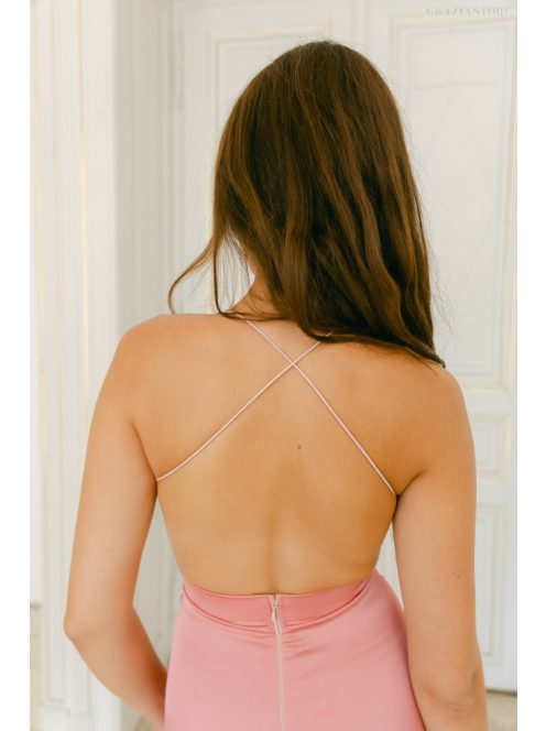 Dalma – Világos mályva színű light szatén maxi ruha hátán keresztezett pántokkal