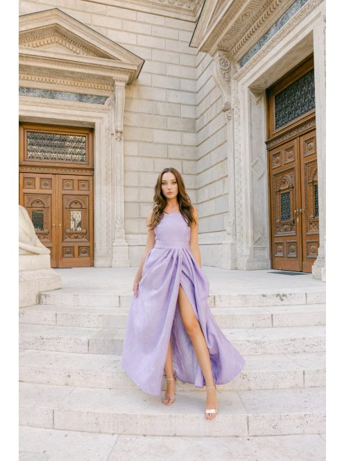 Kitti – Lila jacquard maxi ruha egyenes dekoltázzsal 
